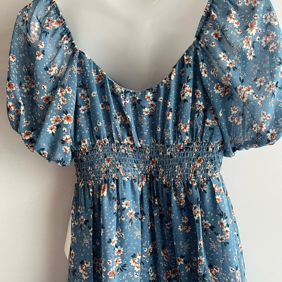 B. Smart Blue and White Tiered Puff Sleeve Sundress - Picture 8 of 14